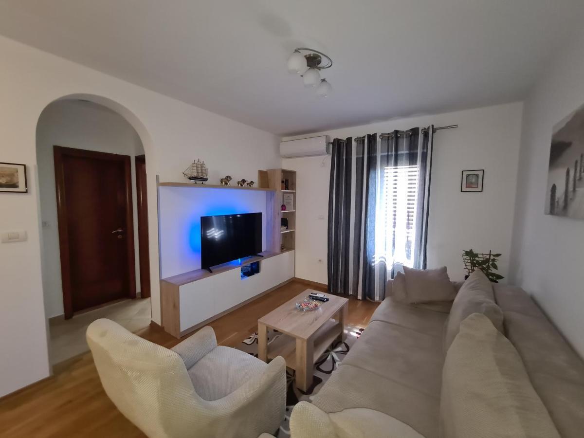 Promenade,5 Min Old Town Apartment โกตอร์ ภายนอก รูปภาพ